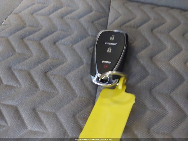 2GNAXHEV6N6116618 Chevrolet lyx