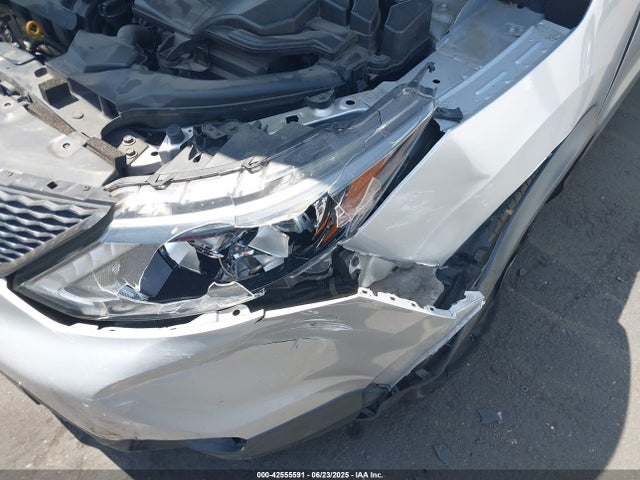 JN1BJ1CRXKW338000 Nissan 2019