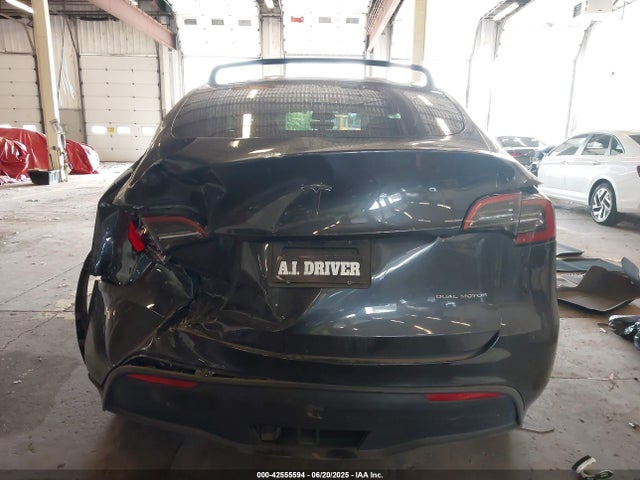 7SAYGDEE5RF003780 Tesla Model Y