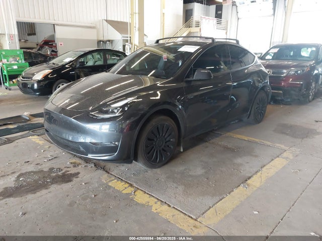 2024 TESLA MODEL Y 7SAYGDEE5RF003780 Photo 1