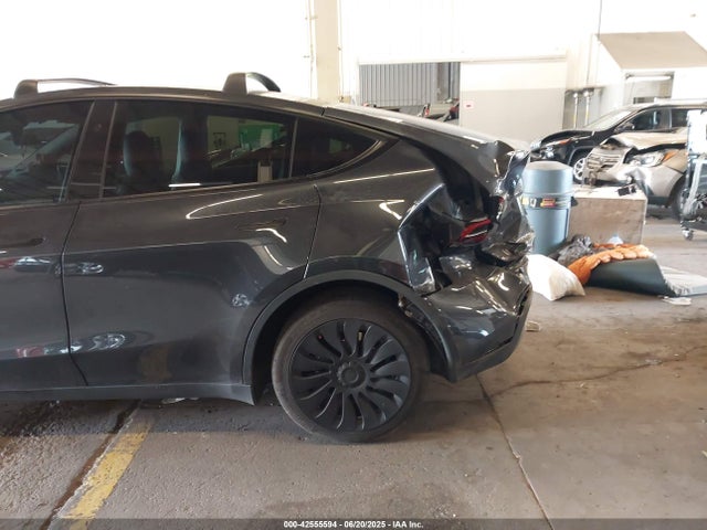 2024 TESLA MODEL Y 7SAYGDEE5RF003780 Photo 5