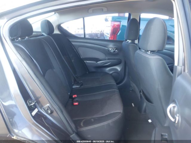 3N1CN7AP7FL807083 Nissan 2015