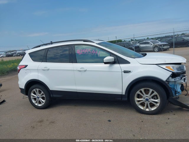 1FMCU9G92JUB62650 Ford Escape