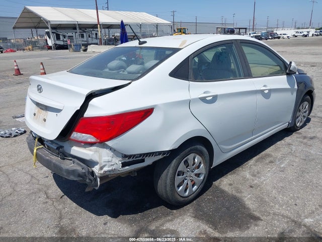 KMHCT4AE3HU381218 Hyundai 2017