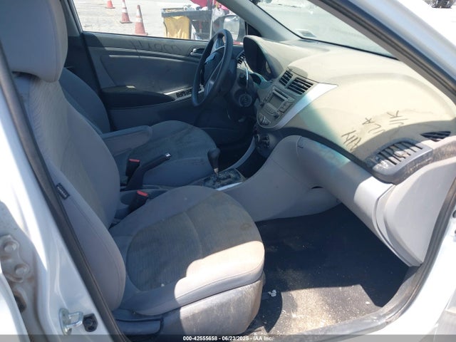 KMHCT4AE3HU381218 Hyundai 2017
