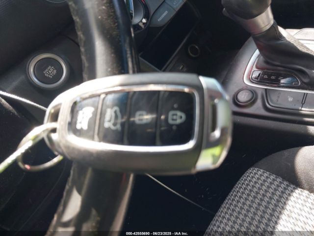2019 HYUNDAI KONA KM8K62AA6KU282114 Photo 10