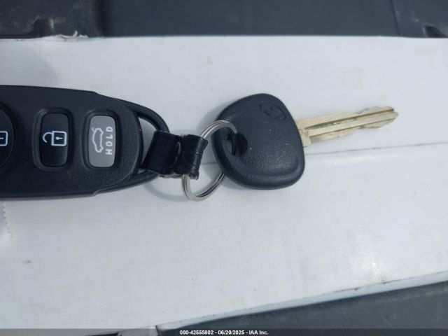 5NPD84LF4HH035740 Hyundai 2017