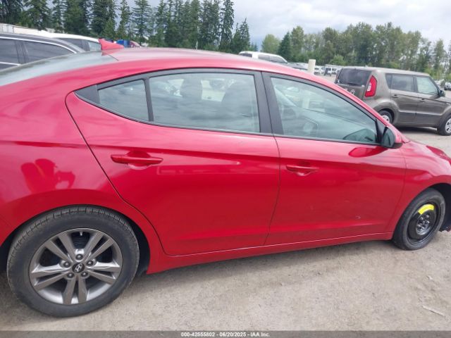 5NPD84LF4HH035740 Hyundai 2017