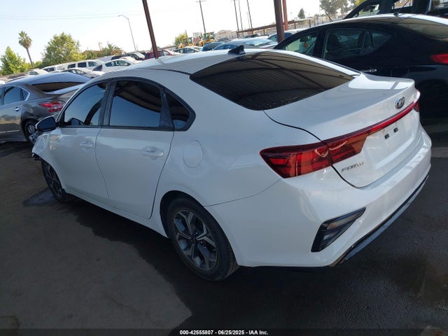 KIA mpi nu 2021 3KPF24AD8ME355556 Image 3