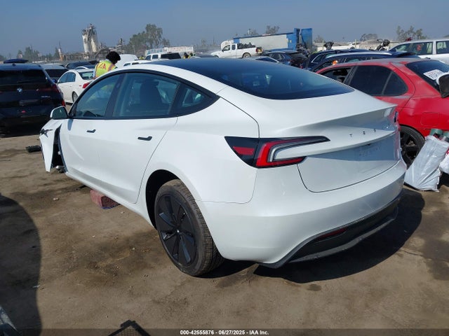 2025 TESLA MODEL 3 5YJ3E1EA4SF005535 Photo 2