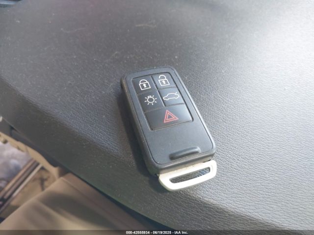 2015 VOLVO S60 YV1612TKXF1348479 Photo 10