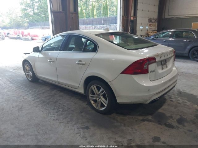 2015 VOLVO S60 YV1612TKXF1348479 Photo 2