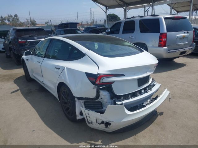 2024 TESLA MODEL 3 5YJ3E1EAXRF732494 Photo 2