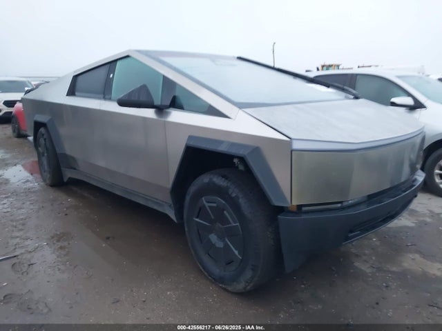 2025 TESLA CYBERTRUCK 7G2CEHED8SA070286 Photo 0