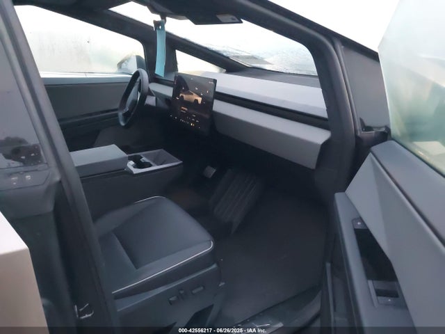 2025 TESLA CYBERTRUCK 7G2CEHED8SA070286 Photo 4