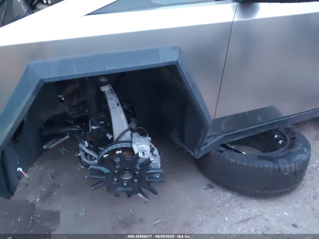2025 TESLA CYBERTRUCK 7G2CEHED8SA070286 Photo 5