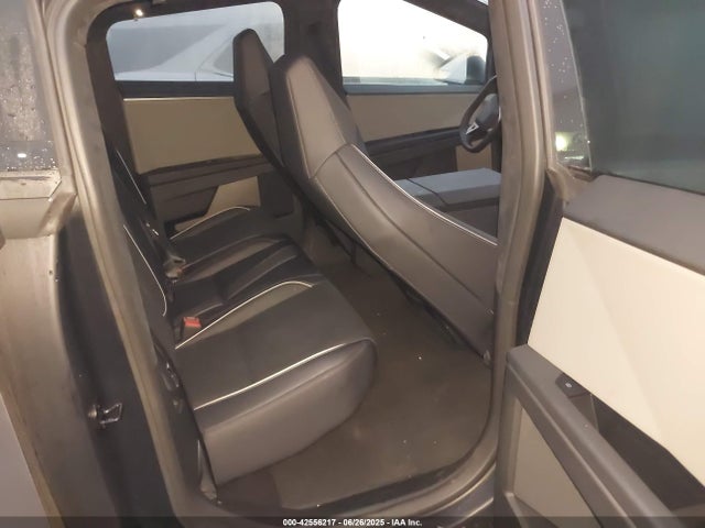 2025 TESLA CYBERTRUCK 7G2CEHED8SA070286 Photo 7