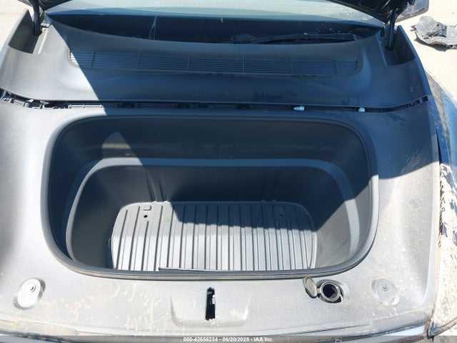 2026 TESLA MODEL Y 7SAYGDEE7TF334089 Photo 9