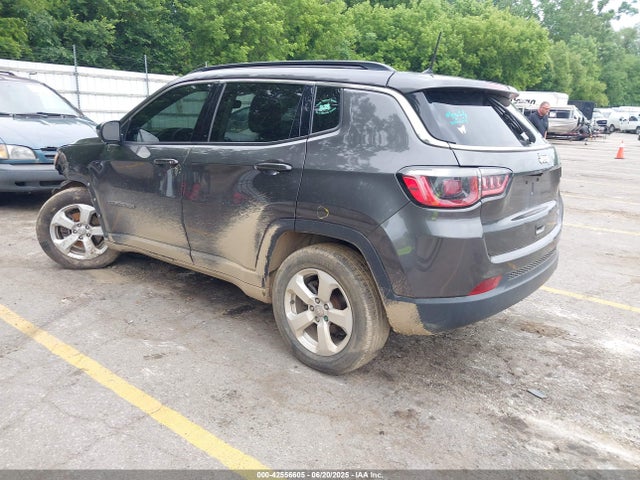 3C4NJCBBXJT227168 Jeep Compass