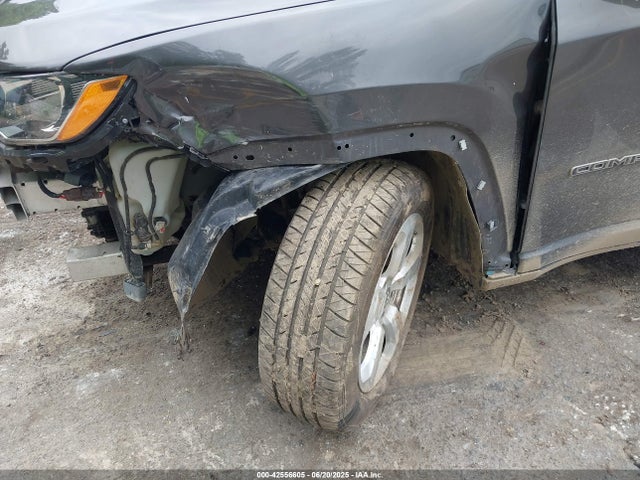 3C4NJCBBXJT227168 Jeep Compass