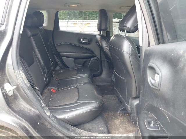 3C4NJCBBXJT227168 Jeep Compass