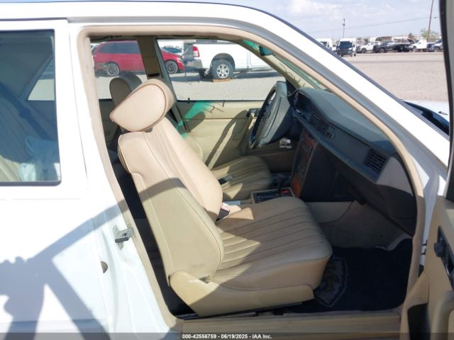 1992 MERCEDES-BENZ 190 WDBDA29D7NF950147 Photo 4