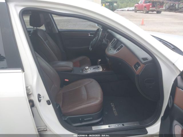 2011 HYUNDAI GENESIS KMHGC4DF0BU140553 Photo 4