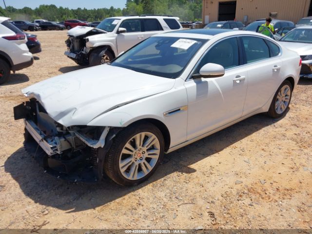 2017 JAGUAR XF SAJBD4BV3HCY43828 Photo 1