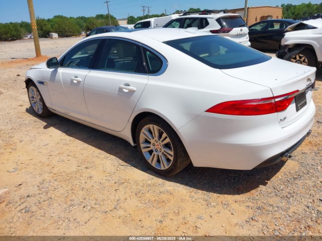 2017 JAGUAR XF SAJBD4BV3HCY43828 Photo 2