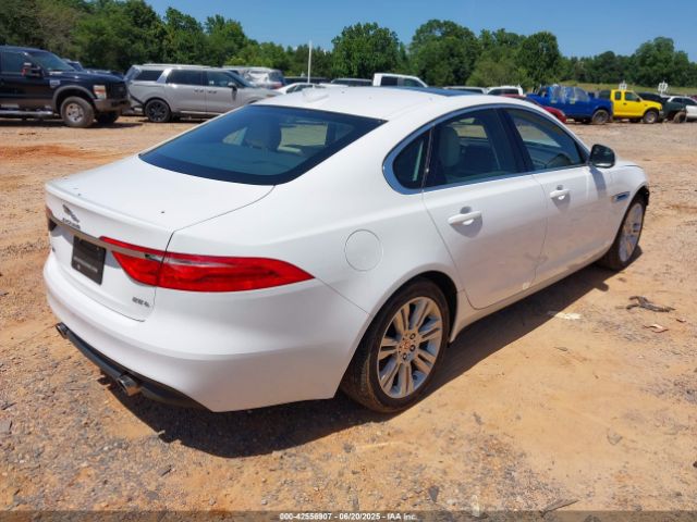 2017 JAGUAR XF SAJBD4BV3HCY43828 Photo 3
