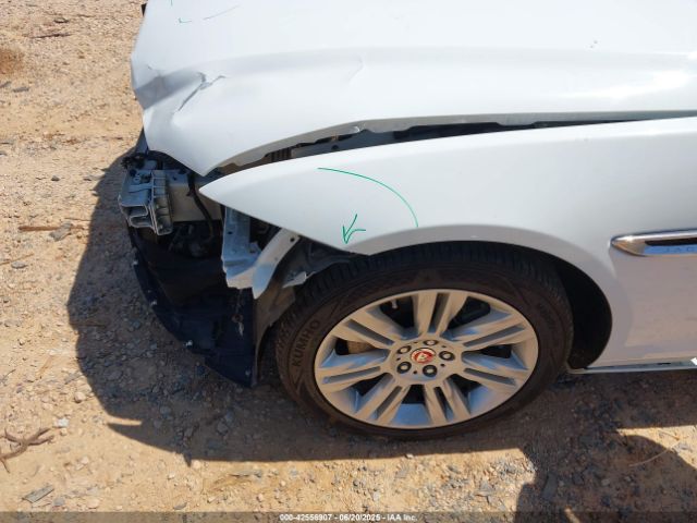 2017 JAGUAR XF SAJBD4BV3HCY43828 Photo 5