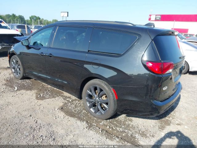 2020 CHRYSLER PACIFICA 2C4RC1BG3LR250499 Photo 2