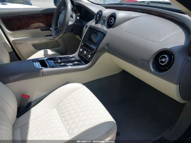 2016 JAGUAR XJ SAJWA2G73G8V92934 Photo 4