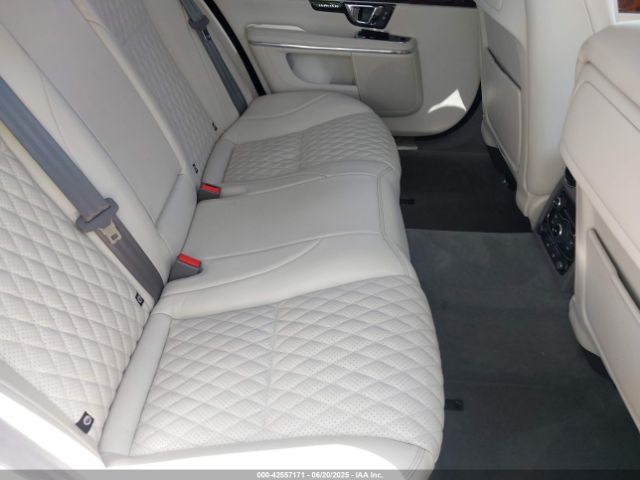 2016 JAGUAR XJ SAJWA2G73G8V92934 Photo 7