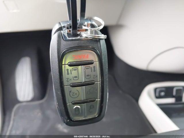 Chrysler Pacifica 2020 2C4RC1BG4LR109151 Image 11