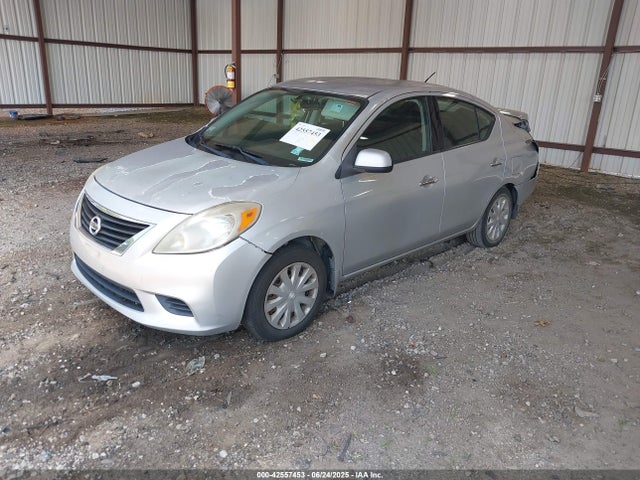Nissan 2014 2014 3N1CN7AP1EK449466 Image 2