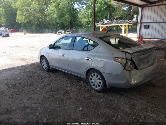 Nissan 2014 2014 3N1CN7AP1EK449466 Image 3