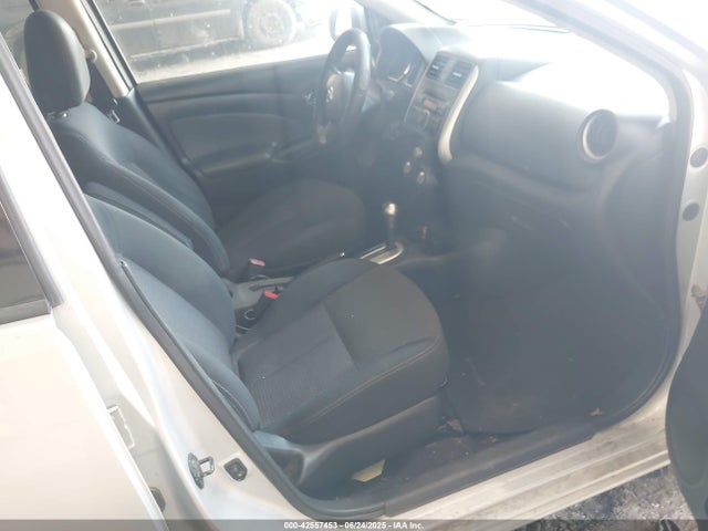 Nissan 2014 2014 3N1CN7AP1EK449466 Image 5