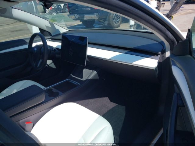 2021 TESLA MODEL 3 5YJ3E1EA8MF018338 Photo 4