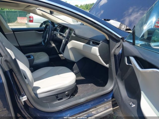 2013 TESLA MODEL S 5YJSA1CN0DFP21851 Photo 4