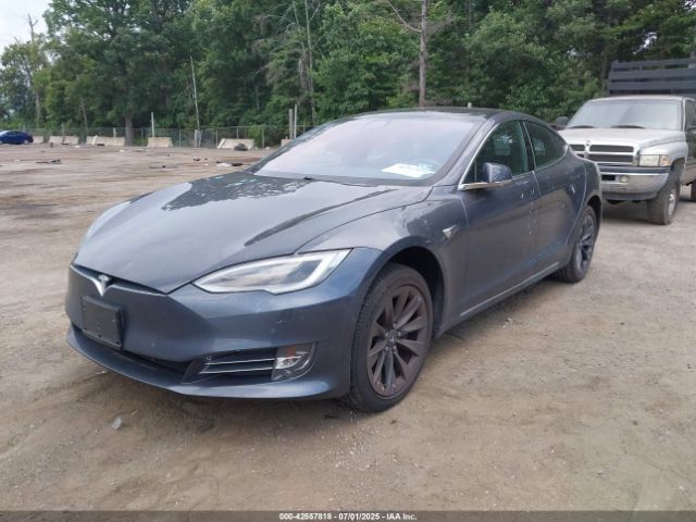 2019 TESLA MODEL S 5YJSA1E29KF300744 Photo 1