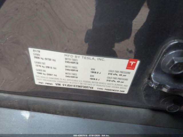 2019 TESLA MODEL S 5YJSA1E29KF300744 Photo 8