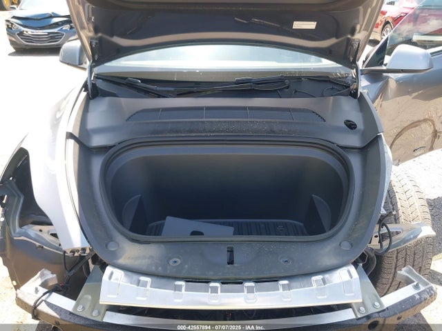 2025 TESLA MODEL Y 7SAYGDED1SF226587 Photo 9