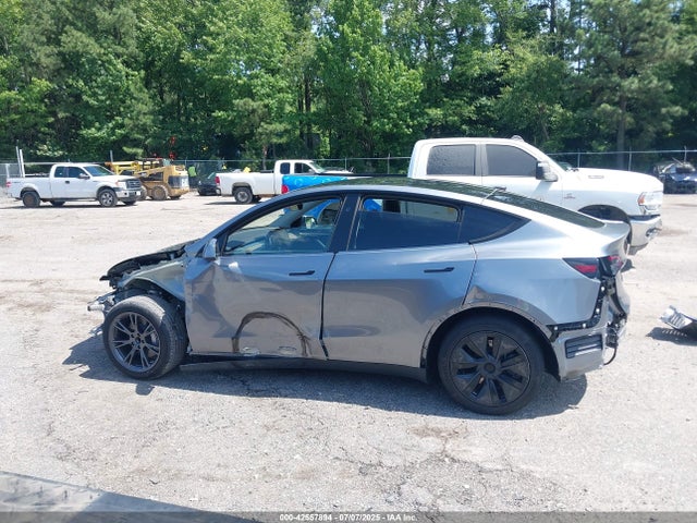 7SAYGDED1SF226587 Tesla Model Y