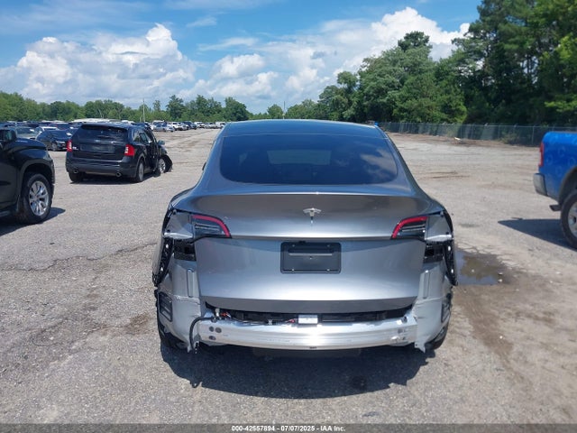 7SAYGDED1SF226587 Tesla Model Y