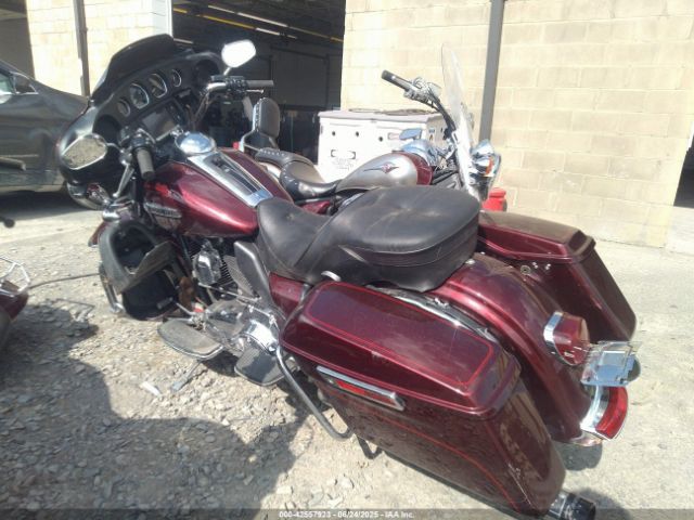 2015 HARLEY-DAVIDSON FLHTCU 1HD1FCM12FB666490 Photo 2