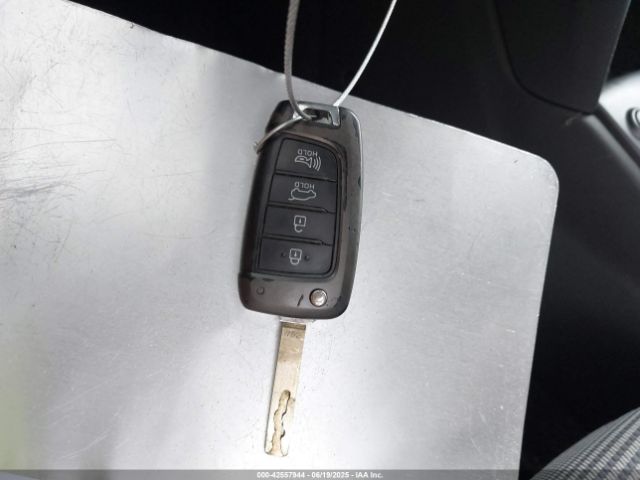 2019 HYUNDAI KONA KM8K12AA5KU276349 Photo 10