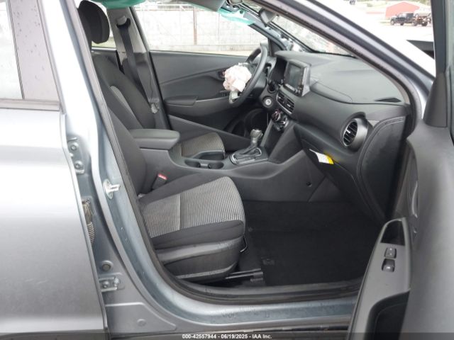 2019 HYUNDAI KONA KM8K12AA5KU276349 Photo 4