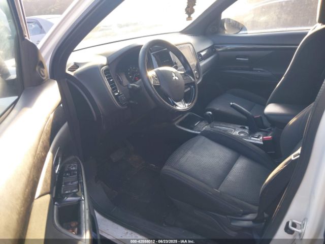 2018 MITSUBISHI OUTLANDER JA4AD3A36JZ019405 Photo 4