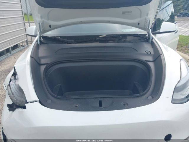 2024 TESLA MODEL Y 7SAYGAEE4RF169559 Photo 9